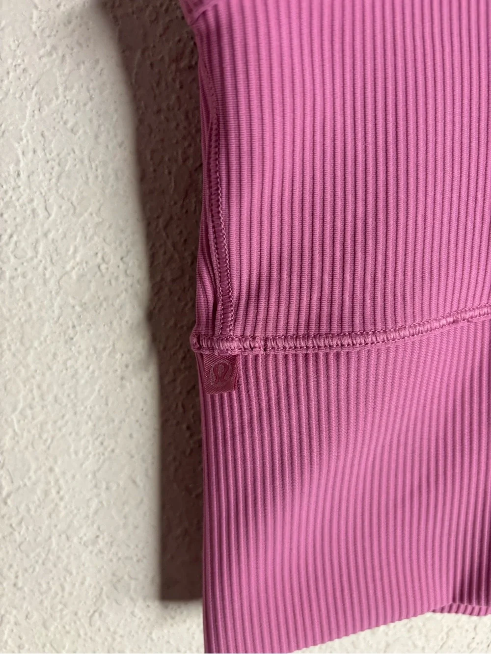 Lululemon power pivot ribbed tank size 4